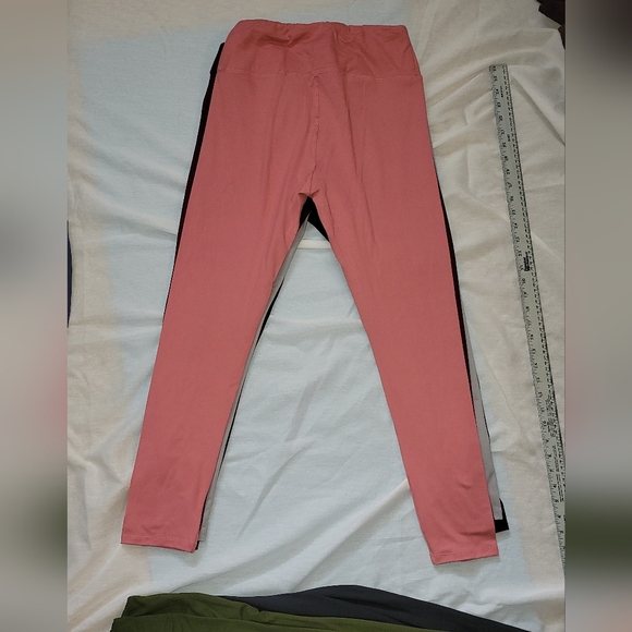 Set of 6 Leggings, Size L-XL - Picture 4 of 13